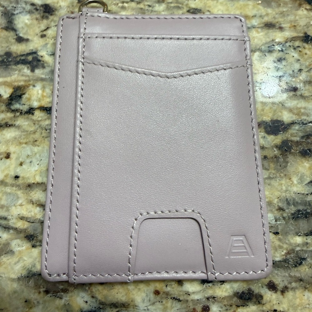 Andar card holder